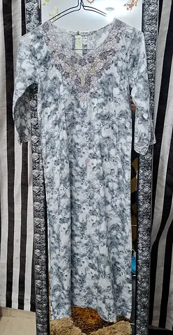 Light grey printed long kurta with embroidered neckline - Kids 7 years