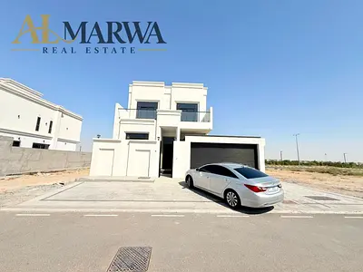 Luxury & Spacious 4-Master bedroom ready to Move villa