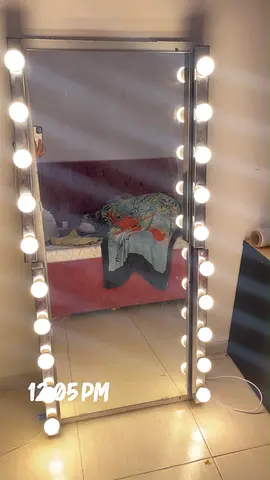 Full-Length Hollywood Vanity Mirror with Bulbs Freestanding saloon style mirror used by professional
