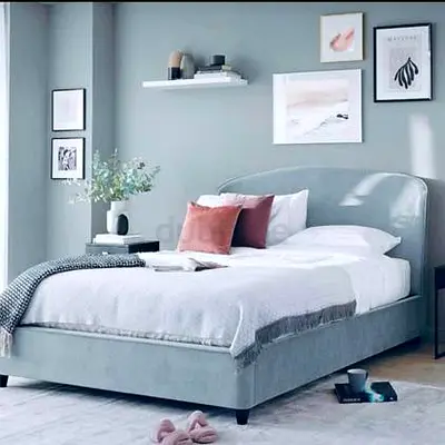 Elegant Ocean Breeze Boucle Fabric Bed