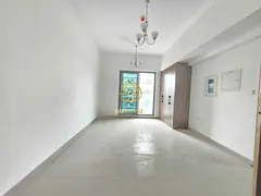 One Month Free!!Specious Studio Apartment!!Balcony!!All Amenities!!6 Cheques!!Parking