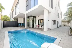 Fairly New | Modern | Close to the Beach | Pool