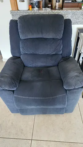 Comfortable single-seater recliner armchair in grey fabric