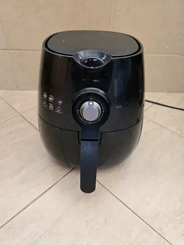 Used Black Philips Air Fryer - Compact 2-3L, Good Working Condition