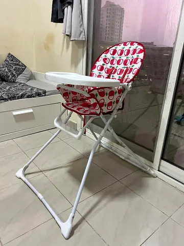 Lightweight baby high chair with removable tray — good condition