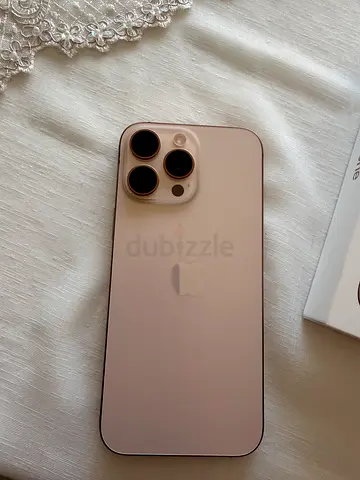 iPhone 16 pro max in Gold
