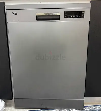 Beko freestanding stainless steel dishwasher - good condition