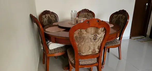 Dinning table