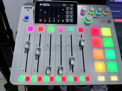 Rodecaster Pro II White Excellent Condition with Original Box Pro Streaming Mixer Rode Mixer