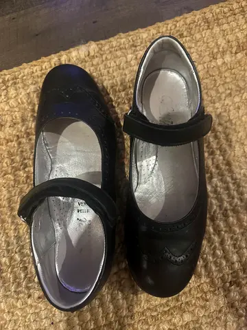 Kids shoes size 35-37 for sale