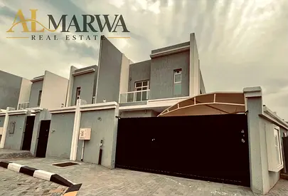 Limited offer luxurious villa with amazing layout