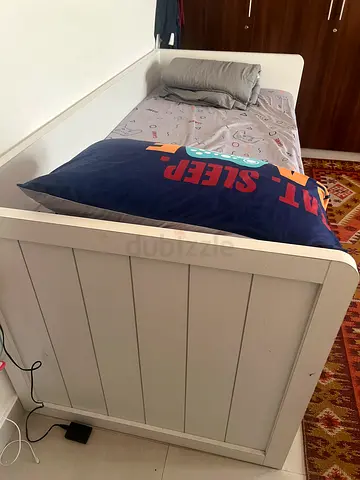Home Center Bed (without mattress)