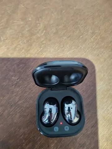Samsung galaxy buds LIVE
