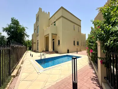 Upgraded 4BR Villa | Lake View | Private Pool