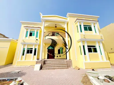 Villa for rent in Al Ramtha area, Sharjah. 5 master bedrooms, living room kitchen and maid's room with bathroom First floor: hallway with kitchenette.