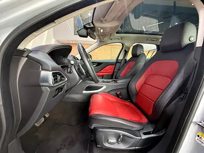 2019 Jaguar F-PACE — фото 9