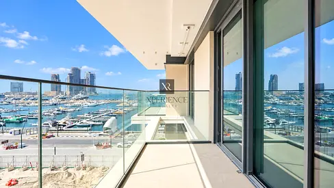 UNOBSTRUCTED FULL SEA AND MARINA VIEW | CLOSEST BUILDING TO WATER