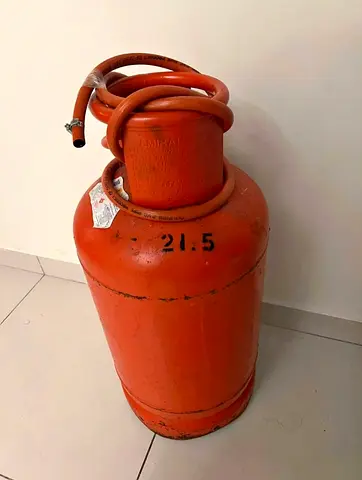 21.5kg Orange LPG Gas Cylinder with Hose