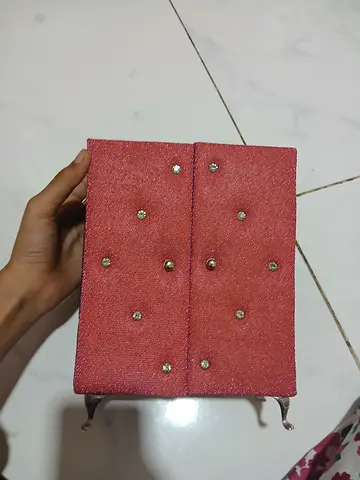 Pink jeweled jewelry box with rhinestone details - small storage