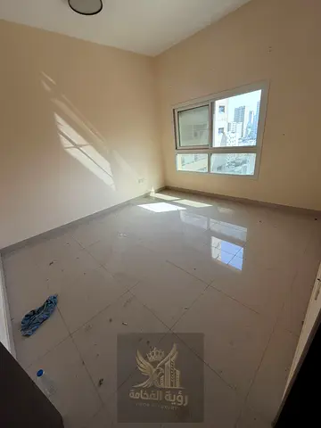 أجمل شقة في أجمل موقع بالشارقة، بتصميم أنيق وموقع استثنائي قريب من جميع الخدمات. فرصة مميزة للسكن الراقي مع عرض شهر فري، لتستمتع بالراحة و