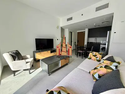 Modern luxurious 2bhk + Fully Furnished + Big Balcony in Tiraz