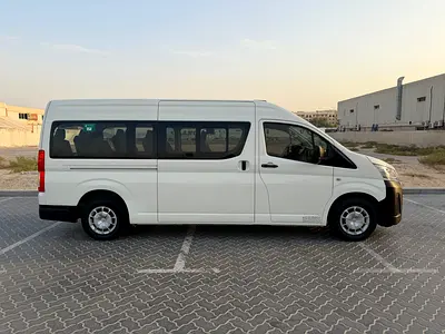 2022 Toyota HIACE — фото 15