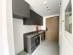 INSIDE COMMUNITY STUDIO WITH GYM POOL AND PARKING BALCONY READY TO MOVE