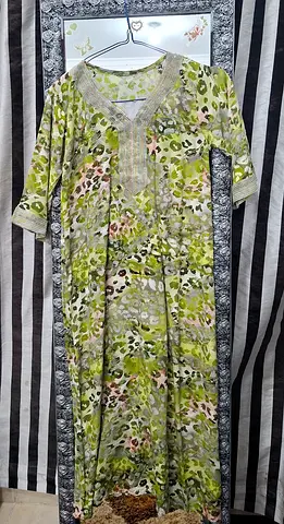 Light Green Floral Long Kaftan / Abaya - Comfortable Everyday Wear