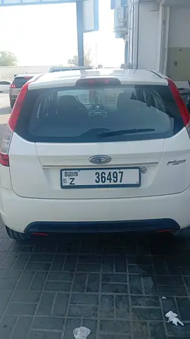 2015 FORD FIGO 照片 4