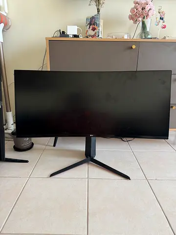 LG 30-inch Monitor / TV (model 30PC32-B) - used, working