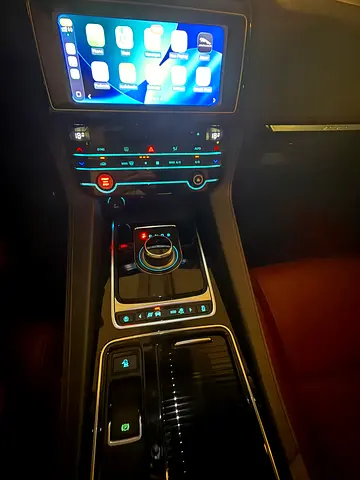 صورة مصغرة 18 لـ 2019 Jaguar F-PACE