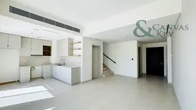 SINGLE ROW | READY TO MOVE | SKYLIGHT