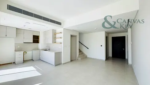 SINGLE ROW | READY TO MOVE | SKYLIGHT