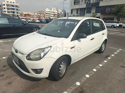 Well maintained accident free Figo from a Lady use
