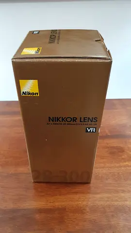 Nikon lens 28-300mm  used once in excellent condition