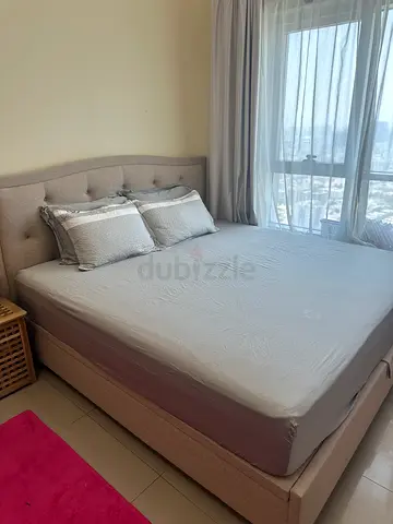 Hydraulic storage bed super king 200x200 with mattress