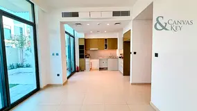 VACANT | NEAR TO POOL | WELL MAINTAINED