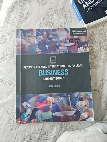 Pearson Edexcel International AS/A Level Business Student Book 1 (Rob Jones)