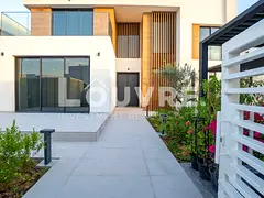 Single Row | High-End Finishing | Near Amenities