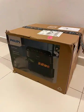 Philips Air Fryer 3000 series in Original Box - Unused.