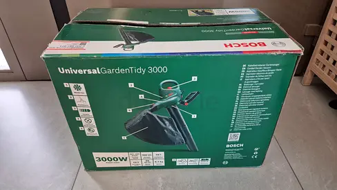 Bosch UniversalGardenTidy 3000 – 3-in-1 Blower, Vacuum & Shredder