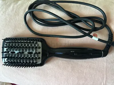 Electric heated hair straightening brush - gently used