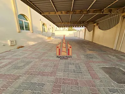 5Bed room All Master room Maids room big yard parking hall Majlis balcony