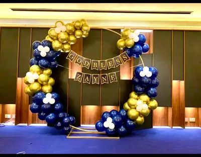Circle party arch