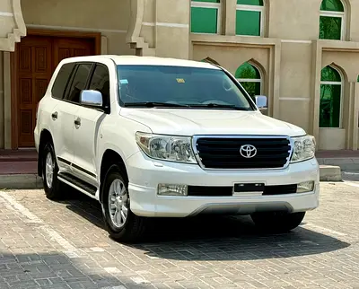 تويوتا لاند كروزر GXR خليجي 2009 بحالة ممتازة جدا