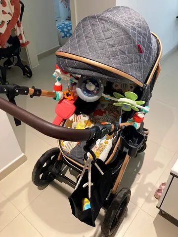 Belecco luxury 2in1 bassinet/ stroller travel system/car seat + and bag ( + free gifts)
