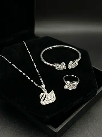 Swan Design Silver-tone Necklace, Bracelet & Ring Set — Like New