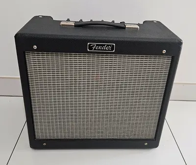 Fender Blues Junior V1 15W 1x12 Tube Combo Amp (Made in Mexico - Chrome Panel)