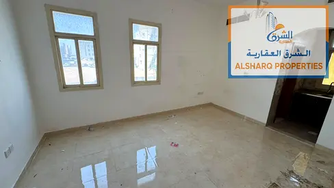 استديو مناسب لمن يبحث عن سكن عملي بسعر مميز في منطقة العالية_مطبخ شبه منفصل_ قريب مخرج دبي