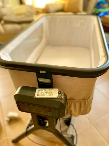 Giggles Zeus Baby Crib